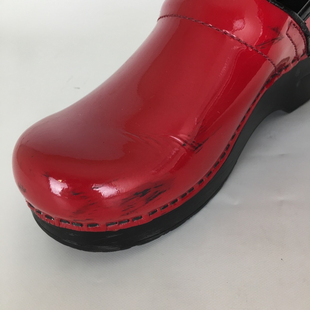 Dansko Red Patent Leather Professional Clogs Classic Comfort Work Shoes Size 8 - Picture 7 of 12